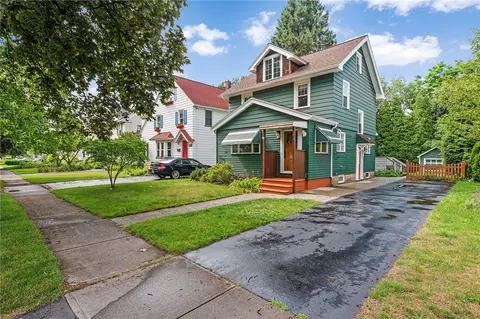 294 Rawlinson Rd, Irondequoit, NY 14617