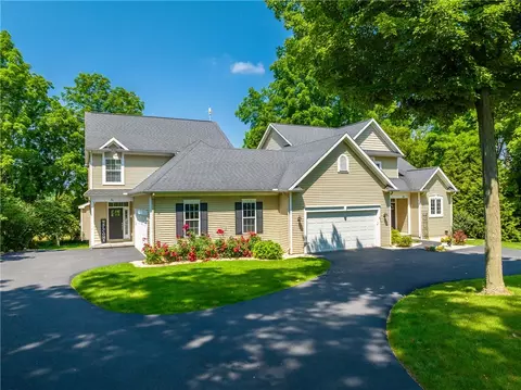 29 31 Aldrich Rd, Perinton, NY 14450