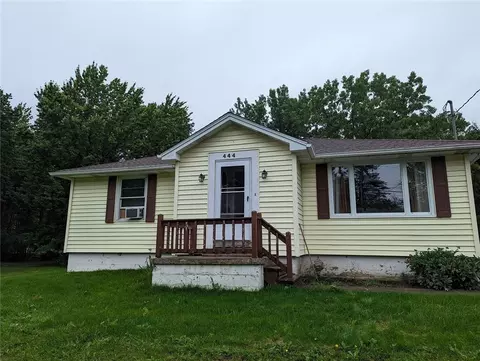 444 E Oak Orchard St, Shelby, NY 14103