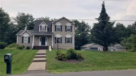 10 Evergreen Dr, Oneonta, NY 13820
