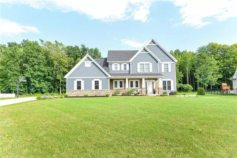 227 Hillbridge Dr, Greece, NY 14612