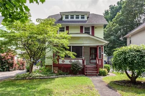 108 Pershing Dr, Rochester, NY 14609