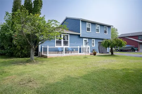 1364 Brookedge Dr, Hamlin, NY 14464