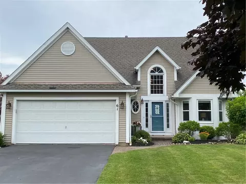 61 E Pointe, Perinton, NY 14450