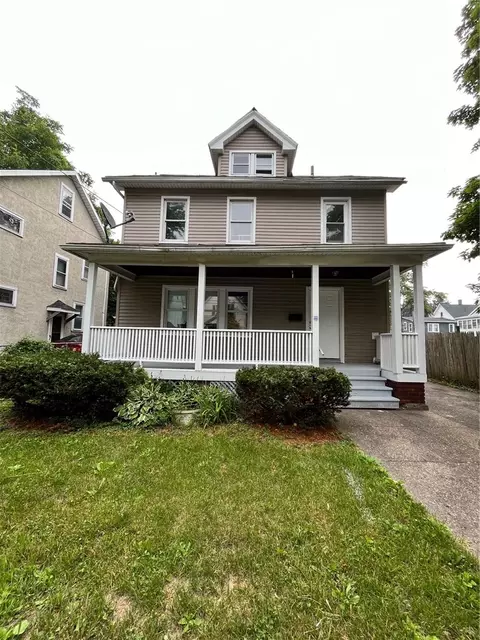 22 Nichols St, Rochester, NY 14609