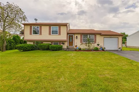 126 Polaris St, Rochester, NY 14606