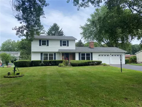 86 Rocmar Dr, Greece, NY 14626
