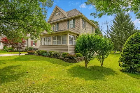 6 North Ave, Manchester, NY 14504