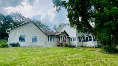 706 State Route 245, Middlesex, NY 14507