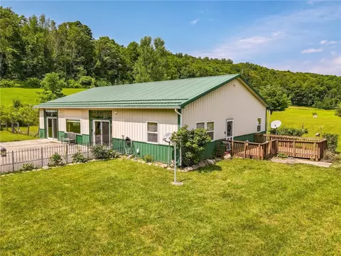 1354 Phelps Rd, Potter, NY 14507