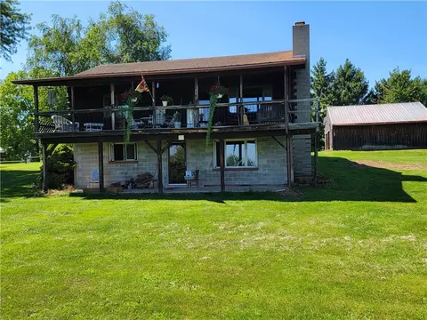 1072 State Route 14, Torrey, NY 14527