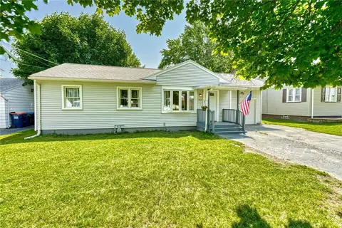 192 Bennett Ave, Irondequoit, NY 14609