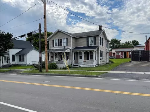 9 Phelps St, Canandaigua, NY 14424