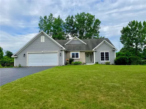 124 Parkway, Chili, NY 14514