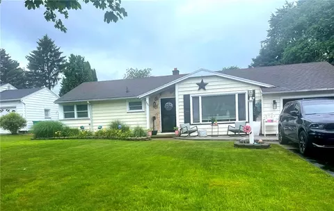 55 Shadowbrook Dr, Greece, NY 14616