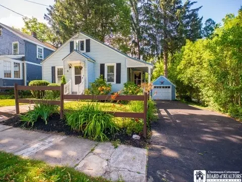 9 Lamont St, Jamestown, NY 14701