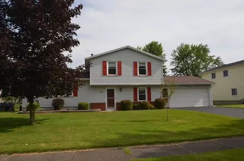 34 Courtright Ln, Gates, NY 14624