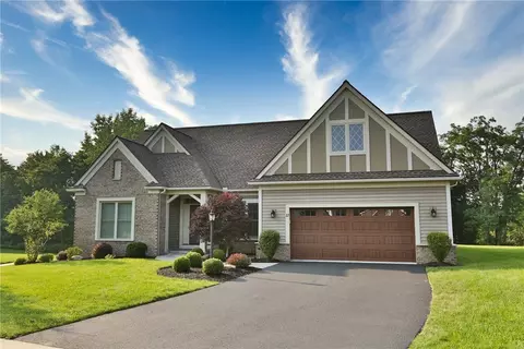 11 Basin View Dr, Perinton, NY 14534
