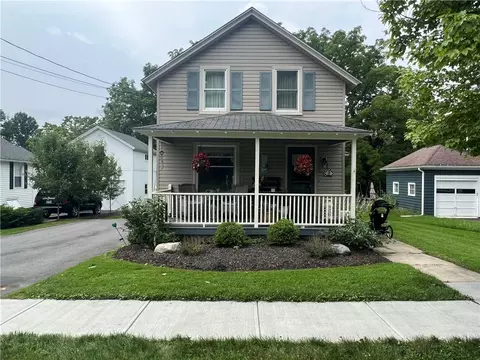 18 E Lake St, Skaneateles, NY 13152