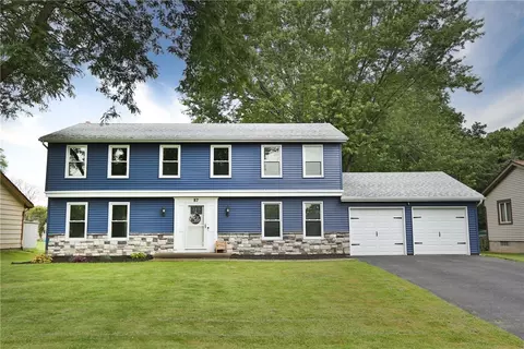 87 Cider Creek Ln, Greece, NY 14616