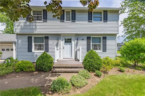 43 Karlan Dr, Irondequoit, NY 14617