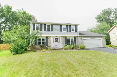 168 Troutbeck Ln, Greece, NY 14626