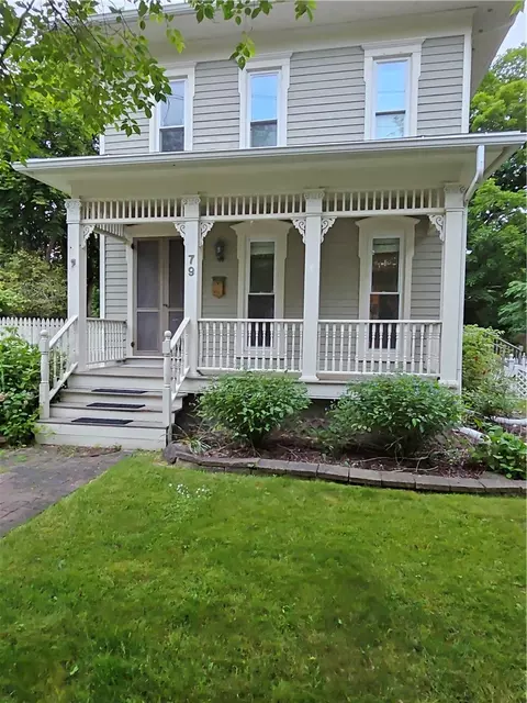 79 Monroe St, Honeoye Falls, NY 14472