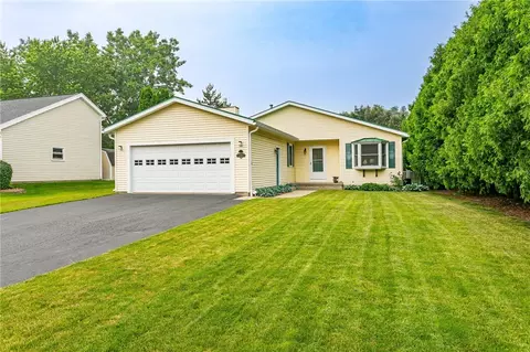 126 Limerick Ln, Rochester, NY 14606