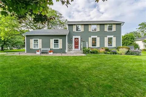 767 Saffron Ln, Webster, NY 14580