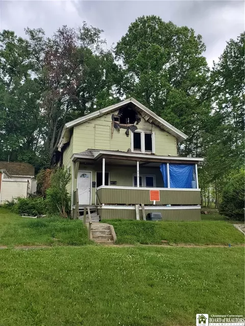 413 W 7th St, Jamestown, NY 14701