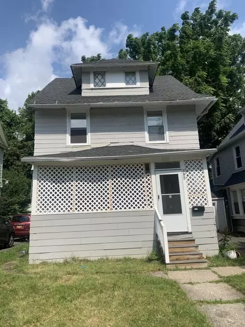 385 Seward St, Rochester, NY 14608