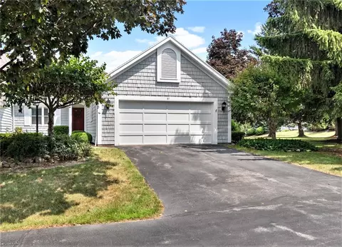 67 Greenwood Park, Pittsford, NY 14534