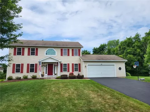 27 Hillingdon Ct, Henrietta, NY 14467