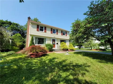 285 Fair Oaks Ave, Rochester, NY 14618