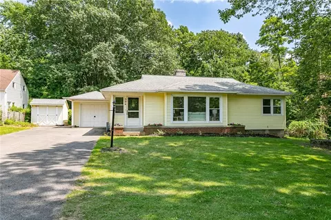 504 Moseley Rd, Perinton, NY 14450