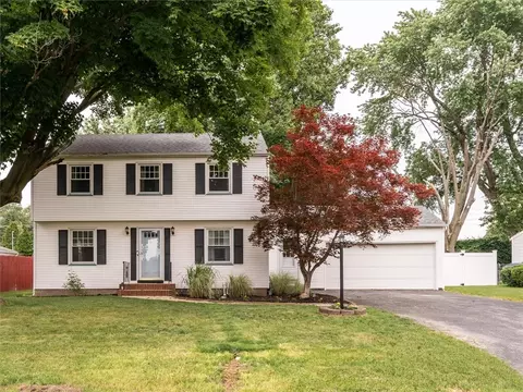 178 Rosemont Dr, Irondequoit, NY 14617