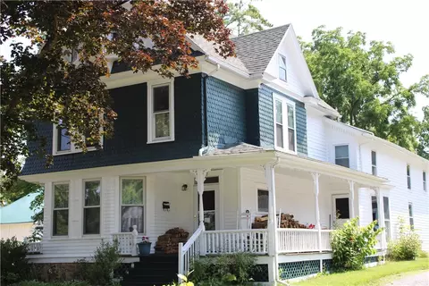 7 Elm St, Geneseo, NY 14454