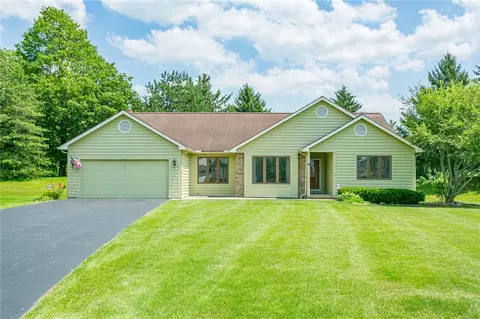 19 Wellington Ponds, Chili, NY 14624