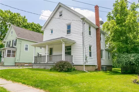 34 Summit St, Perinton, NY 14450