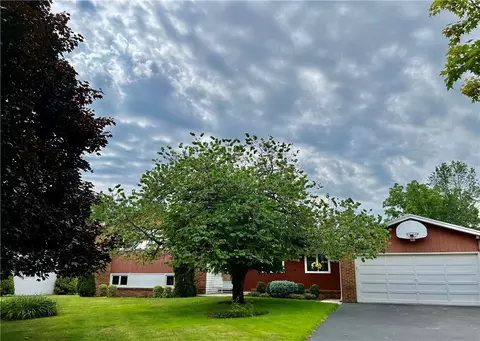 125 Warren Ave, Rochester, NY 14618