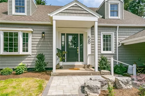 58 Reitz Pkwy, Pittsford, NY 14534