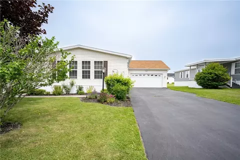 922 Ramada Dr, Victor, NY 14564