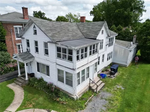 44 State St, Seneca Falls, NY 13148