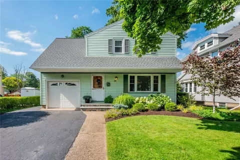 88 Lake Breeze Park, Irondequoit, NY 14622