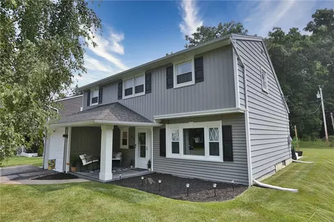 199 Norcrest Dr, Irondequoit, NY 14617