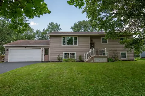 21 Spicewood Ln, Chili, NY 14624