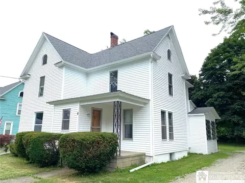 11 Fay St, Brocton, NY 14716
