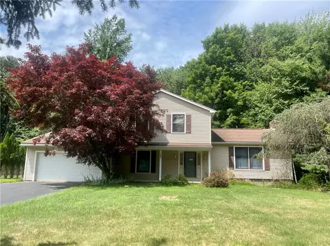 487 Sherborne Rd, Webster, NY 14580