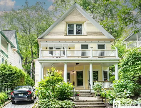 11 Root Ave, Chautauqua, NY 14722