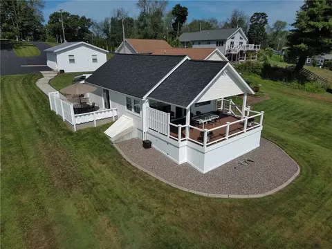 8240 Graves Point Rd, Huron, NY 14590